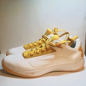 RARE Men's Under Armour Micro G Force low tops